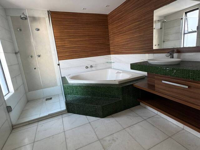 Apartamento para Venda em Salvador - 2