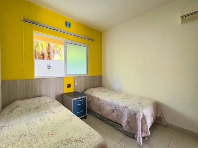 Casa para Venda em Camaçari - 4